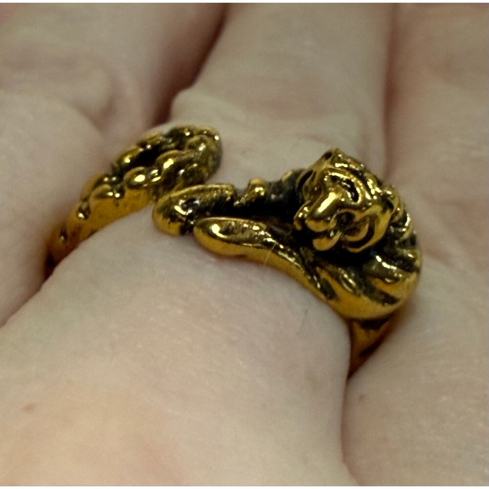 Gold Tone Tiger Hug Ring Adjustable Size 6 Animal Wrap Ring